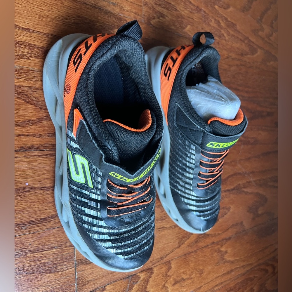 Skechers Kids Light-Up Sneakers Black & Orange - Picture 3 of 8